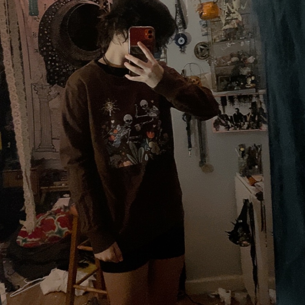 Garden skeleton sweater